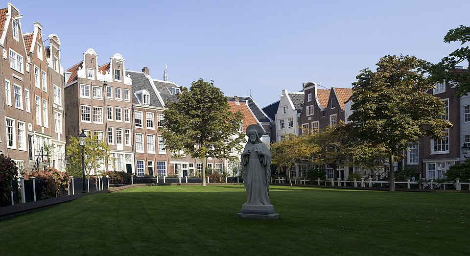 BegijnhofAmsterdamPanorama